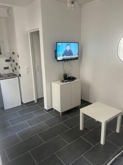 Studio Cosy Refait A Neuf Levallois Zewnętrze zdjęcie